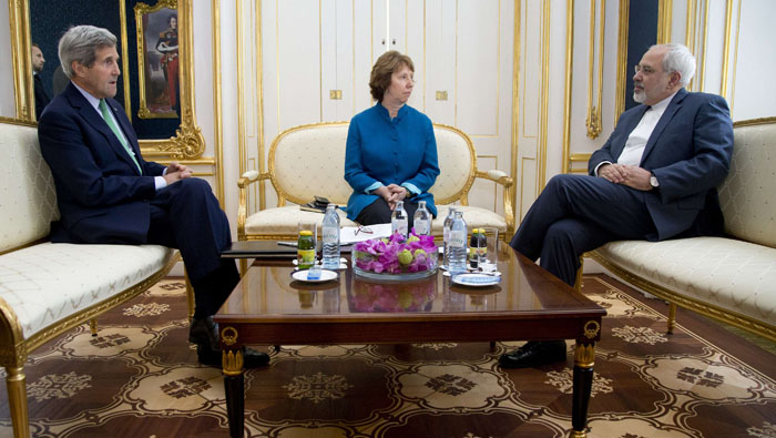 Los encargados de la política exterior de Irán, Estados Unidos y la Unión Europea han mantenido reuniones para lograr destrabar las negociaciones. (Foto: Reuters)