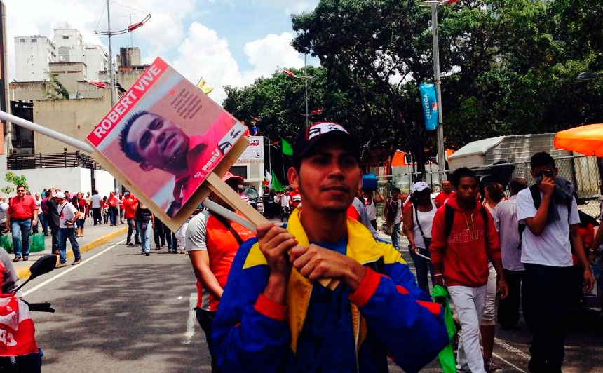 Venezolanos marchan por la paz y contra el terrorismo 