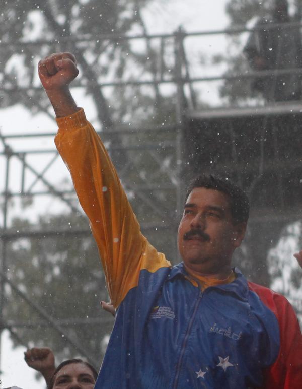 Ni la lluvia paró la marcha contra el terrorismo en Venezuela