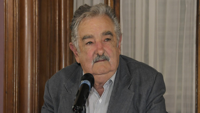 Mujica llamó a los medios a no ocultar los problemas pero tampoco que los exageren. (Foto: 970universal)