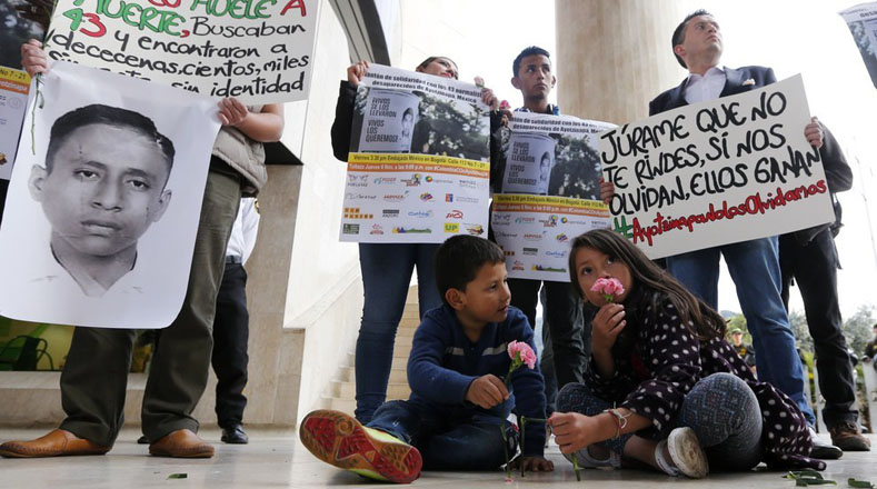 Niños también participan en las protestas.