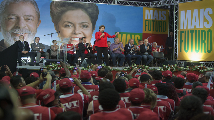 Los simpatizantes de Dilma sellaron su compromiso de lucha a favor del pueblo brasileño. (Foto: EFE)