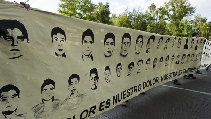Estudiantes cubanos piden justicia para normalistas. (Foto: Archivo)