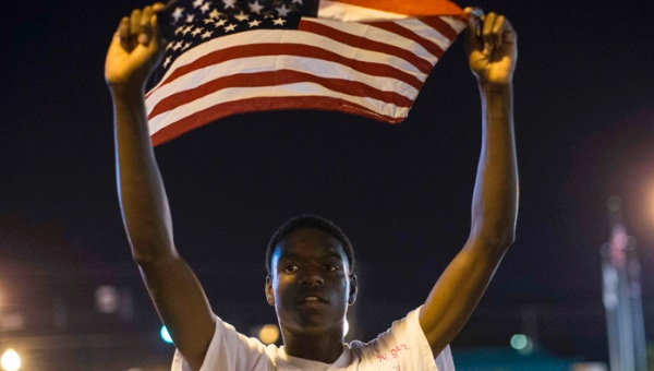 La comunidad amenaza con continuar las protestas en Ferguson. (Foto: Archivo)