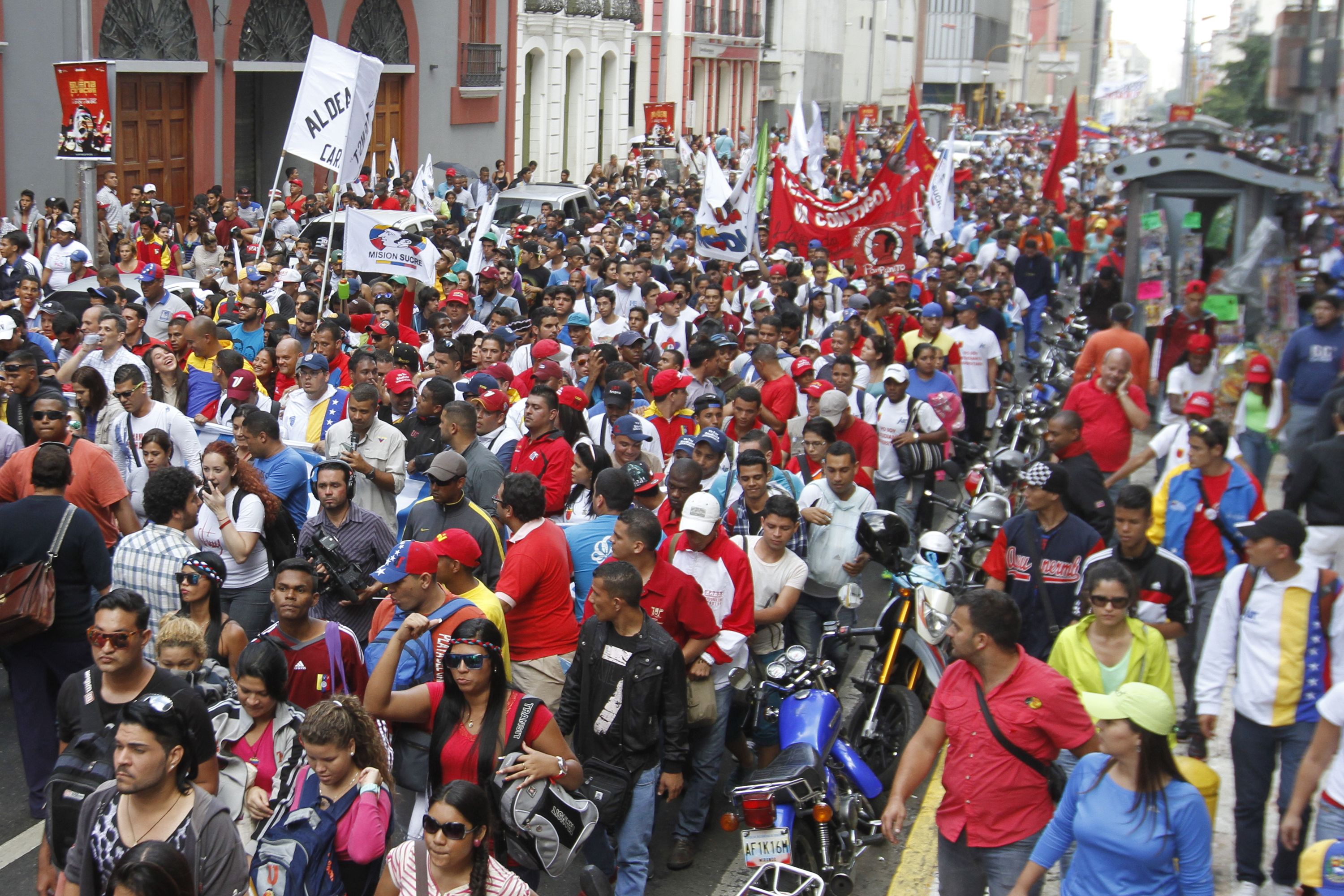 Estudiantes venezolanos se solidarizan con Ayotzinapa