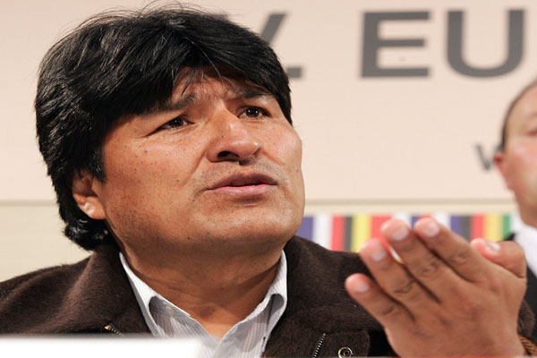 El proyecto ferroviario puede costar entre 10 mil y 13 mil millones de dólares, indicó Evo Morales (Foto: Archivo)