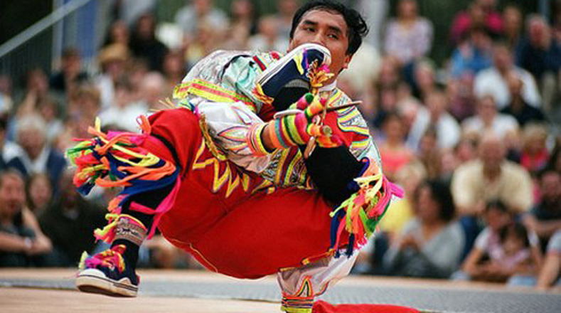 La Danza de las Tijeras es un baile indígena originario de la región de Ayacucho en el Perú.