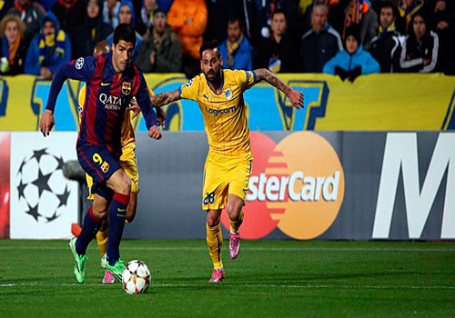 Suárez marcó su trayectoria en el Barcelona al materializar un primer gol (Foto:MundoDeportivo)