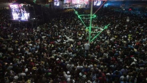 Más de 25 mil personas disfrutaron de la primera noche del festival