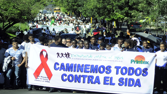 Cada año unos mil hondureños mueren infectadas con el VIH-SIDA.