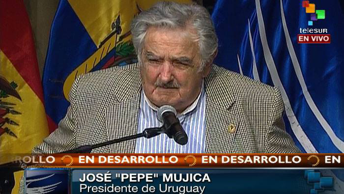 El presidente uruguayo José Mujica invitó a sus hermanos a seguir trabajando por el crecimiento de la región. Foto: teleSUR.