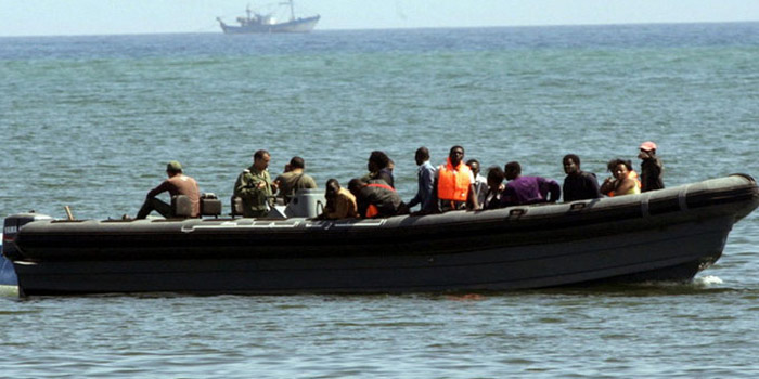 Decenas de miles de inmigrantes procedentes de África intentan el peligroso viaje a Oriente Medio y Europa
