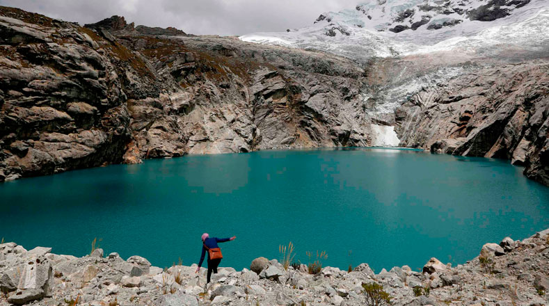 Los científicos han advertido que si un trozo gigante de hielo del glaciar Hualcán se desprende, podría desencadenar una ola similar a un tsunami en la Laguna 513 y enviar un torrente mortal de agua sobre el valle.