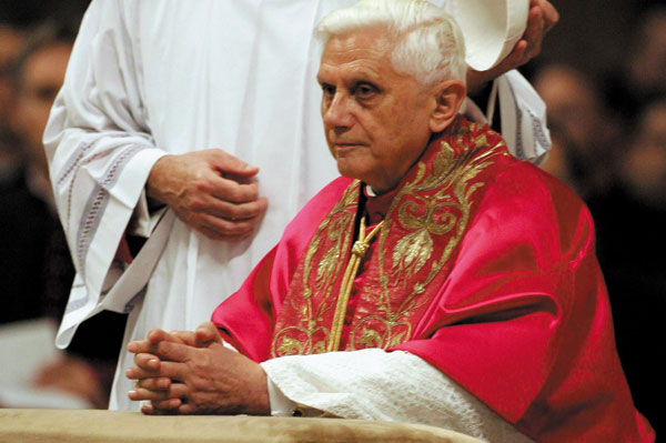 Benedicto XVI había aprobado una ley para luchar contra el blanqueo de dinero en la instituciones financieras del Vaticano. (Foto: EFE)