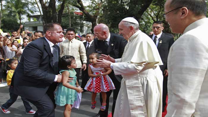El Sumo Pontífice destacó los esfuerzos del pueblo filipino para superar los estragos hechos por el tifón Haiyán