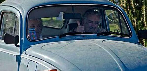 Mujica sigue sorprendiendo al mundo por sus gestos de humildad y sencillez.