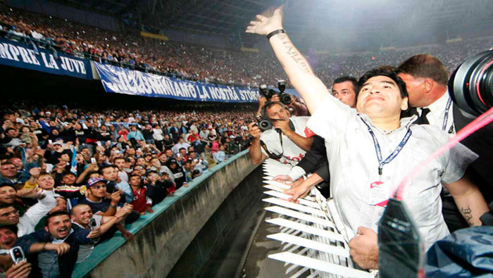 Maradona es una de las leyendas del fútbol del Nápoles más recordadas por los aficionados.