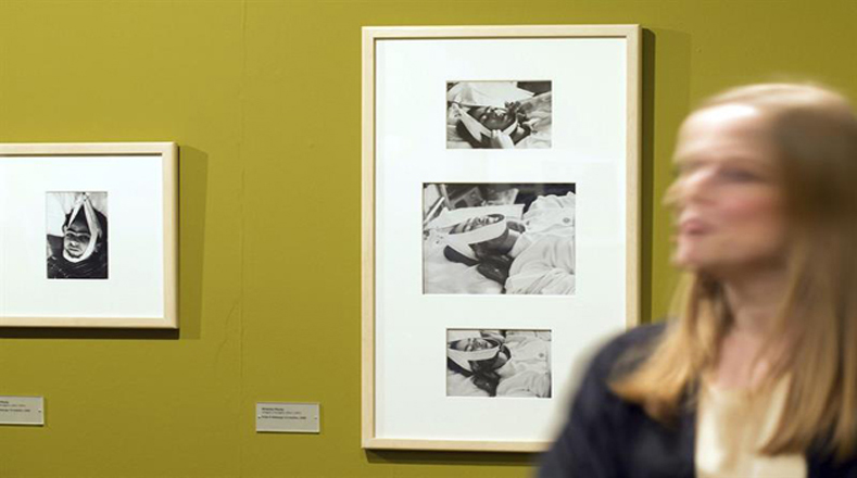 En la exposición se podrán apreciar fotografías de familiares, desconocidos, de Frida Khalo y de su amiga Tina Modotti.