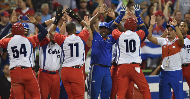 Los cubanos se pelearán el título del clásico caribeño este domingo.