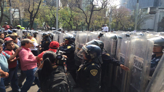 Persisten las protestas contra la reforma educativa en México.