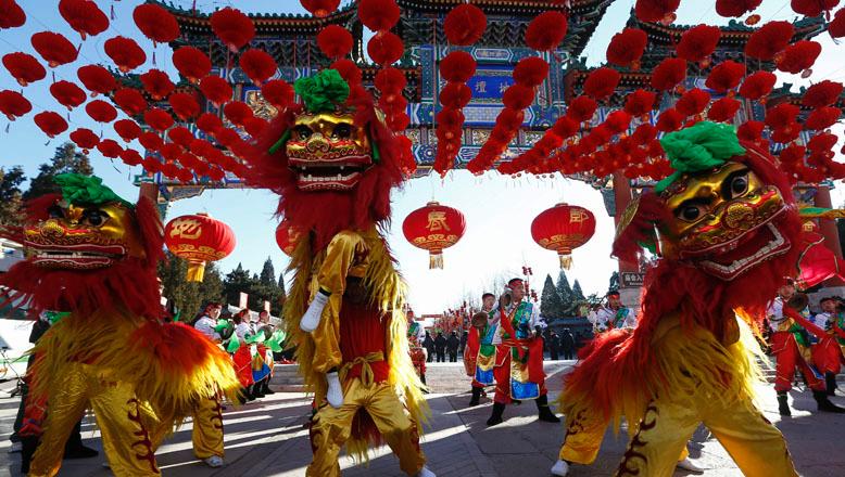 La llegada del Año Nuevo Lunar o Fiesta de la Primavera, es la celebración más importante y significativa para los chinos, por ello lo reciben entre rituales, desfiles y ferias que perduran por una semana.