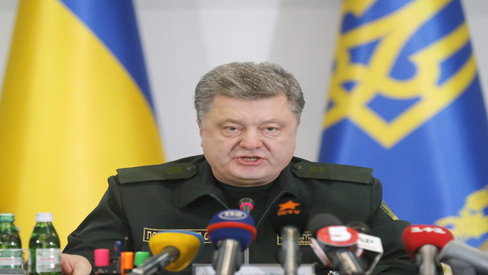 El presidente de Ucrania Petro Poroshenko planteó introducir la misión de paz de la UE en el este de Ucrania.