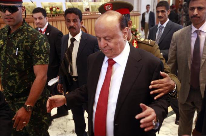 El expresidente Abdu Rabu Mansur Hadi huyó este sábado de su residencia oficial en Saná.