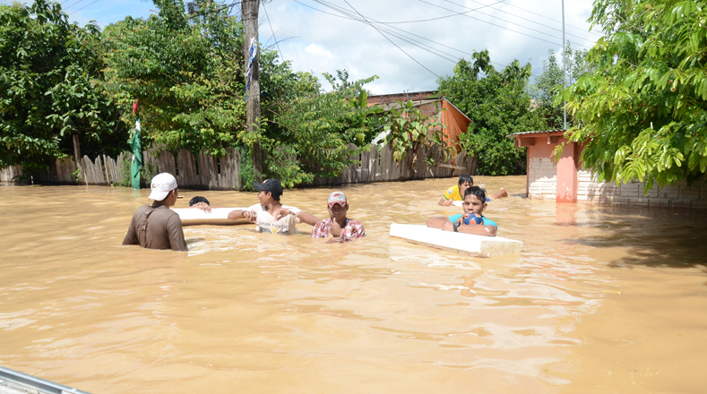 Gobierno envió ayuda humanitaria para los afectados por las lluvias.