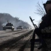 Tropas ucranias se transportan en vehículos artillados cerca de Artemivsk, ayer en el este de ese país