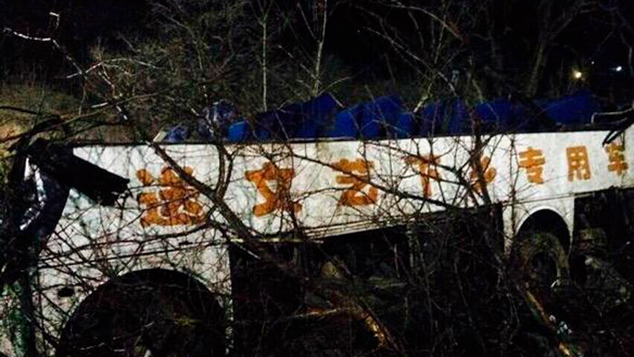 El autobús cayó a un precipicio en la provincia de Henan