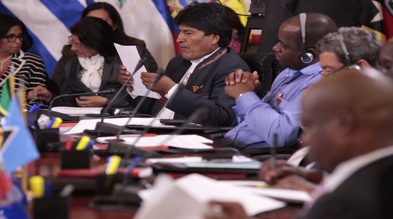 El presidente de Bolivia, Evo Morales, llamó este martes a los países de América Latina y el Caribe a mantenerse unidos frente a las continuas amenazas de Estados Unidos.