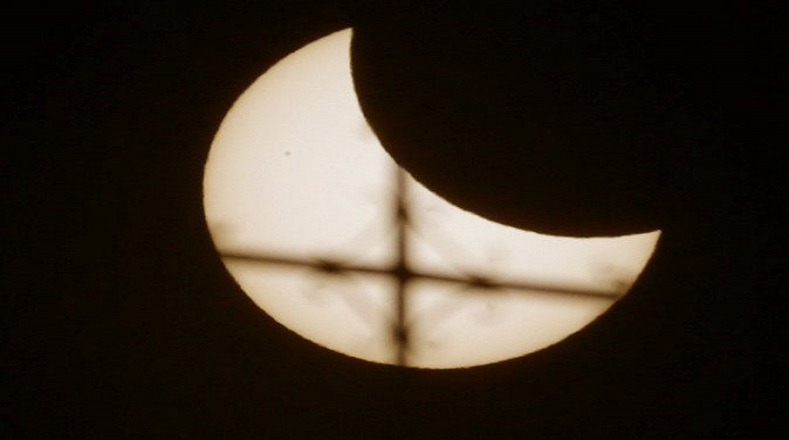 De diferentes ángulos fue visto el eclipse en Galicia.