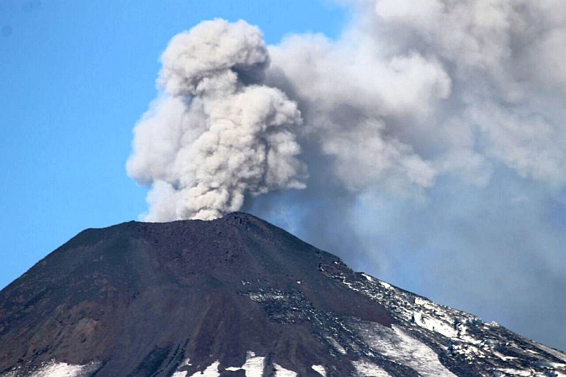 El pasado viernes el volcán había aumentado su actividad.