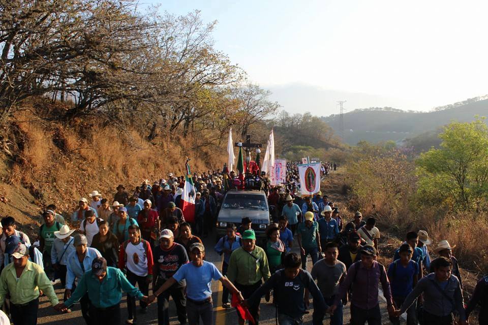 Indigenas en México peregrinan contra la violencia e impunidad