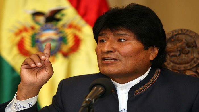 El presidente de Bolivia, Evo Morales aseguró que EE.UU. actuó en represalias por no autorizar maniobras militares en su país.
