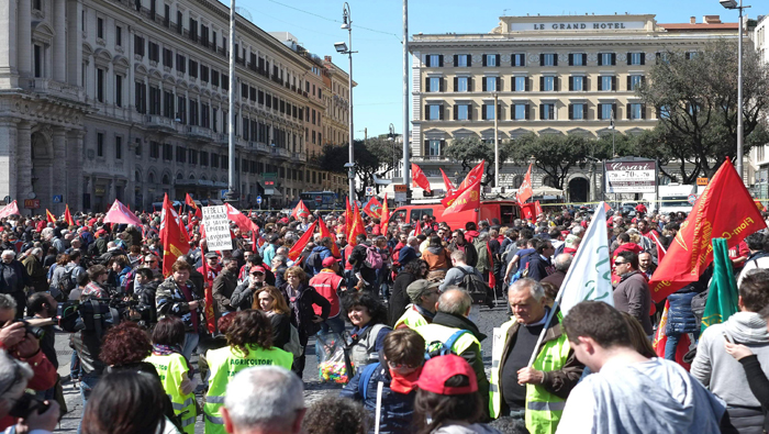 La marcha fue convocada por uno de los principales sindicatos de Italia.