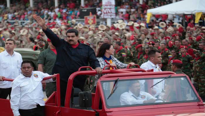 El jefe de Estado venezolano destacó la firma de Galeano contra el decreto imperialista de EE.UU.