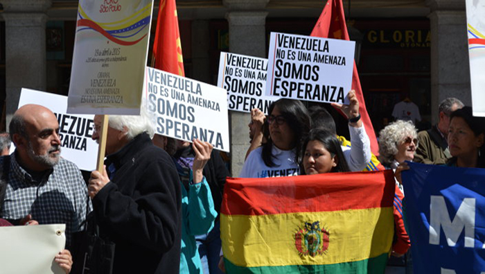En un manifiesto los protestantes aseguraron que la amenaza de EE.UU. contra Venezuela también afecta a la región latinoamericana.