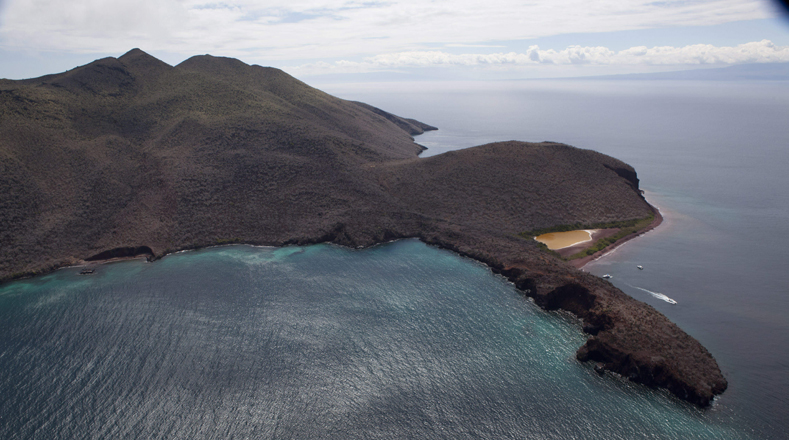 Vista aérea de la isla Rábida, ubicada en el centro de Galápagos (Ecuador). En 1978 Las islas Galápagos fueron declaradas Patrimonio de la Humanidad por la Unesco. 