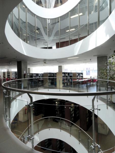 El edificio de la Biblioteca de FLACSO en Ecuador recibió Mención de Honor en el Premio Ornato Ciudad de Quito 2013, categoría equipamiento público-privado, otorgado para reconocer las mejores obras arquitectónicas, fue diseñado por Christian Wiese Arquitectos, será incluido en el inventario de Patrimonio Edificado de Quito.