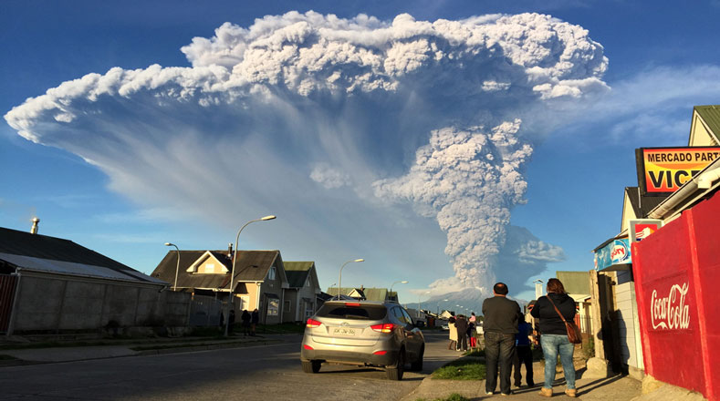 El volcán tuvo una segunda e intensa erupción tras permanecer 43 años inactivo.