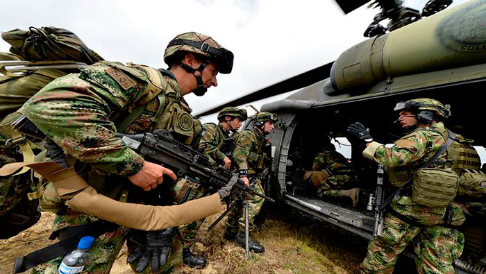 El comandante del Ejército colombiano dio la orden de retirar a los militares de la zona