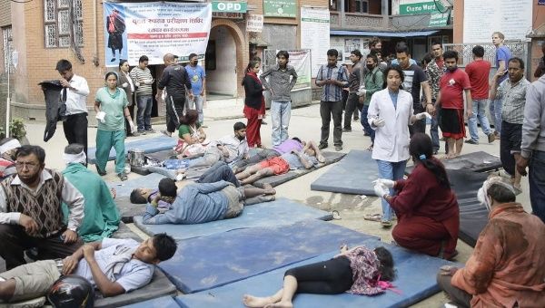 Nepalíes y extranjeros quieren abandonar la capital