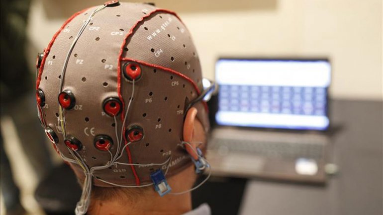 Primeras pruebas de estimulación eléctrica del cerebro