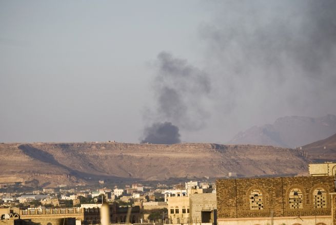 Los bombardeos devastaron zonas de Saná