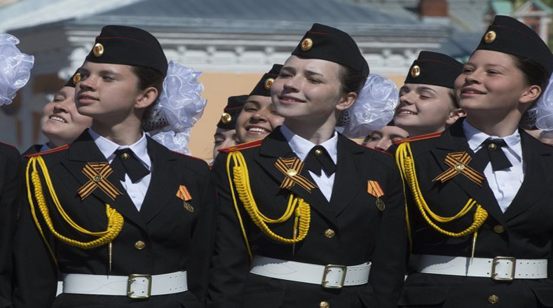 El género femenino se hizo presente en el desfile más esperado en los útimos 70 años para Rusia y muchos países de Europa.