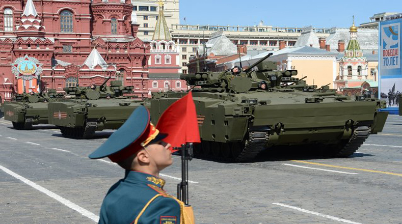 Unos 15 mil militares participaron en el desfile del Día de la Victoria de Rusa. 
