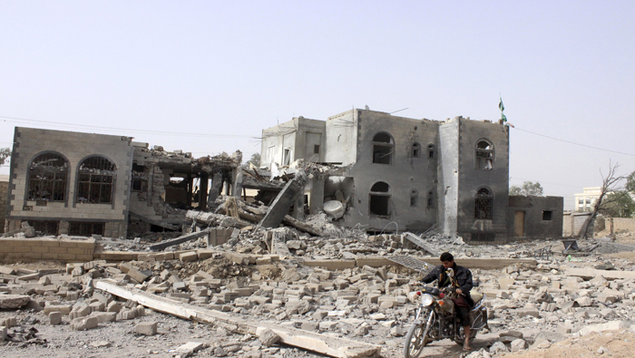 Los bombardeos sauditas sobe Yemen han dejado saldo de 2 mil muertos.