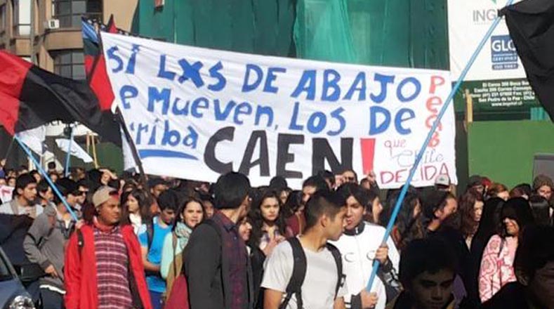 Las protestas se generaron por la inconformidad con las reformas implementadas por el Gobierno de Chile.