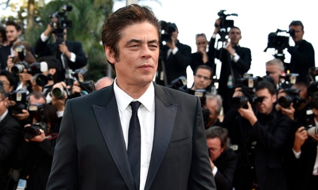 El actor se encuentra en Francia para participar en Festival Internacional de Cine de Cannes, donde se presenta como protagonista de filmes como Sicario y Un día perfecto.